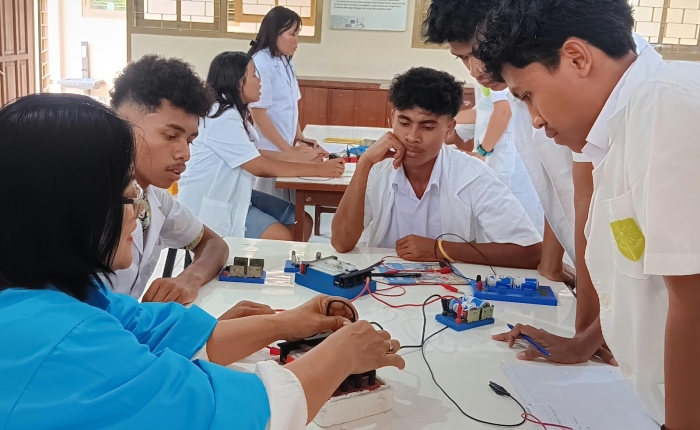 Praktikum Hukum OHM