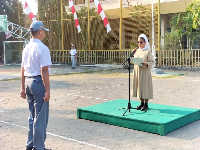 Karakter Kuat Kompas Moral Kita
