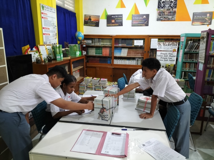 Peduli dan Membantu