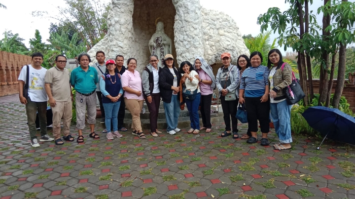 Ziarek Guru dan Karyawan